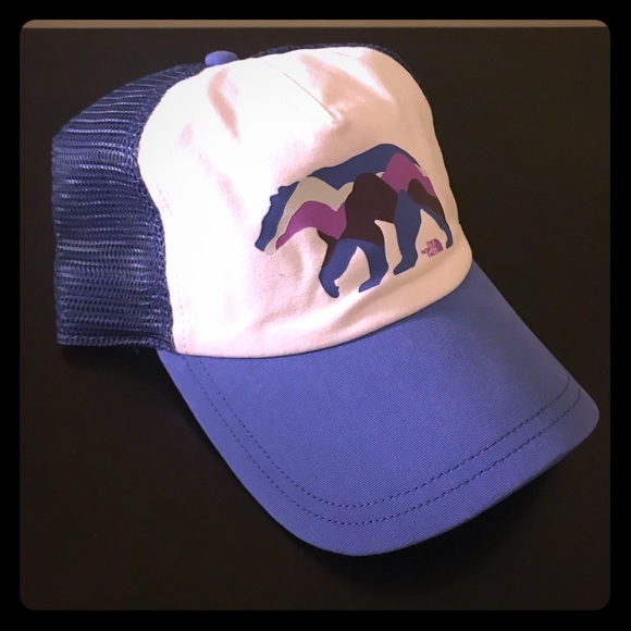 The North Face Accessories - NORTH FACE Trucker Hat—New w/tags